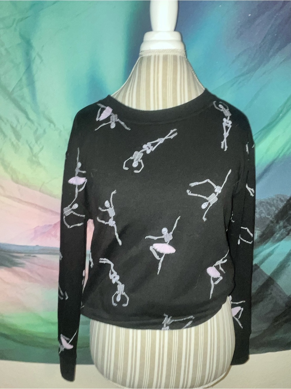 Women's Black Ballerina Print Long-Sleeve Top